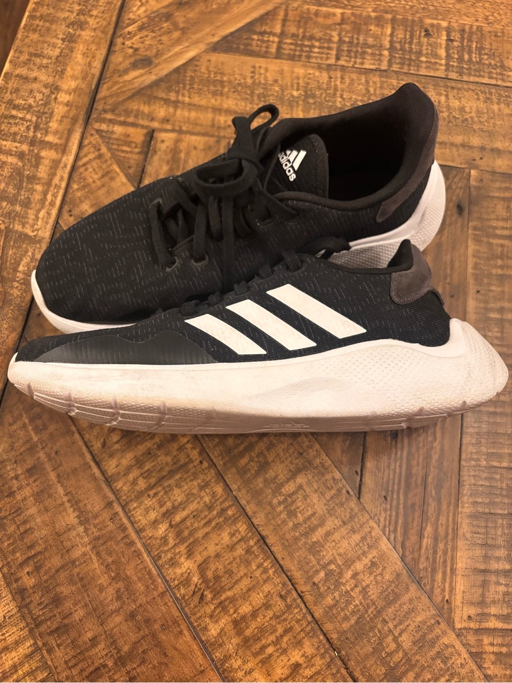 Adidas Men’s Size 11 Black White Athletic Running Walking Shoes